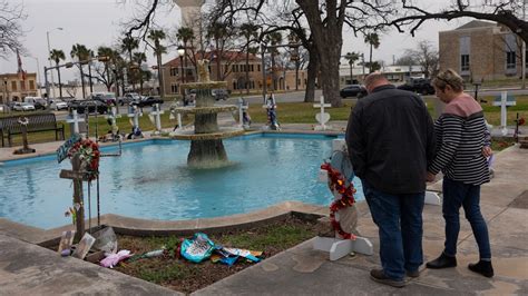 via gonzales kantot|Uvalde, Texas, officer pleads not guilty to failing to protect kids .